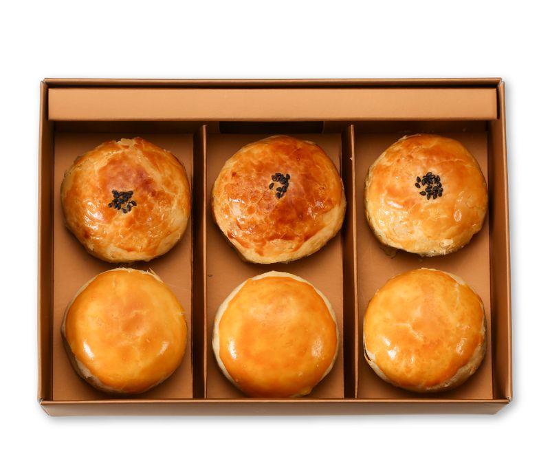 6入招牌綠豆蛋黃酥(包裝加價款)</br>6入酥皮紅豆蛋黃酥(包裝加價款)</br>6入綜合蛋黃酥(包裝加價款)